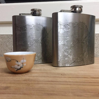 Mount Rainier - Washington Map Hip Flask
